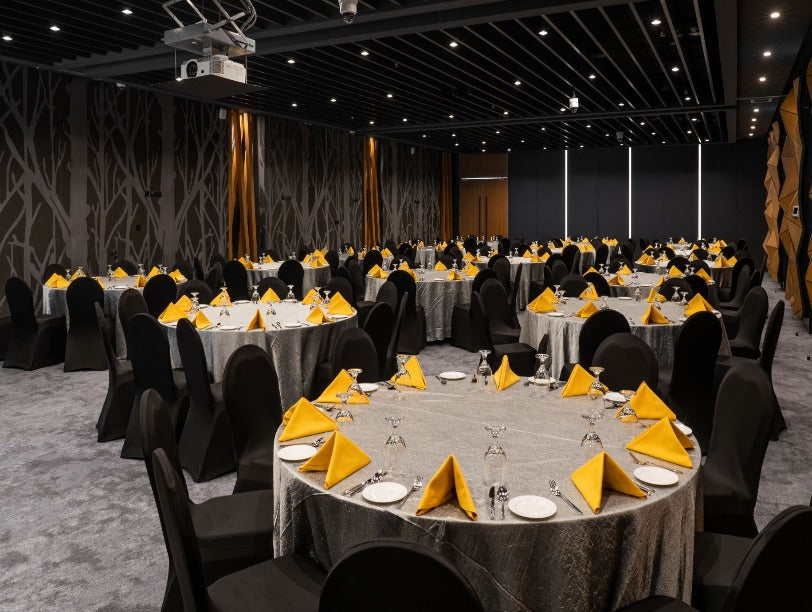 Al Bustan (Ballroom 189)