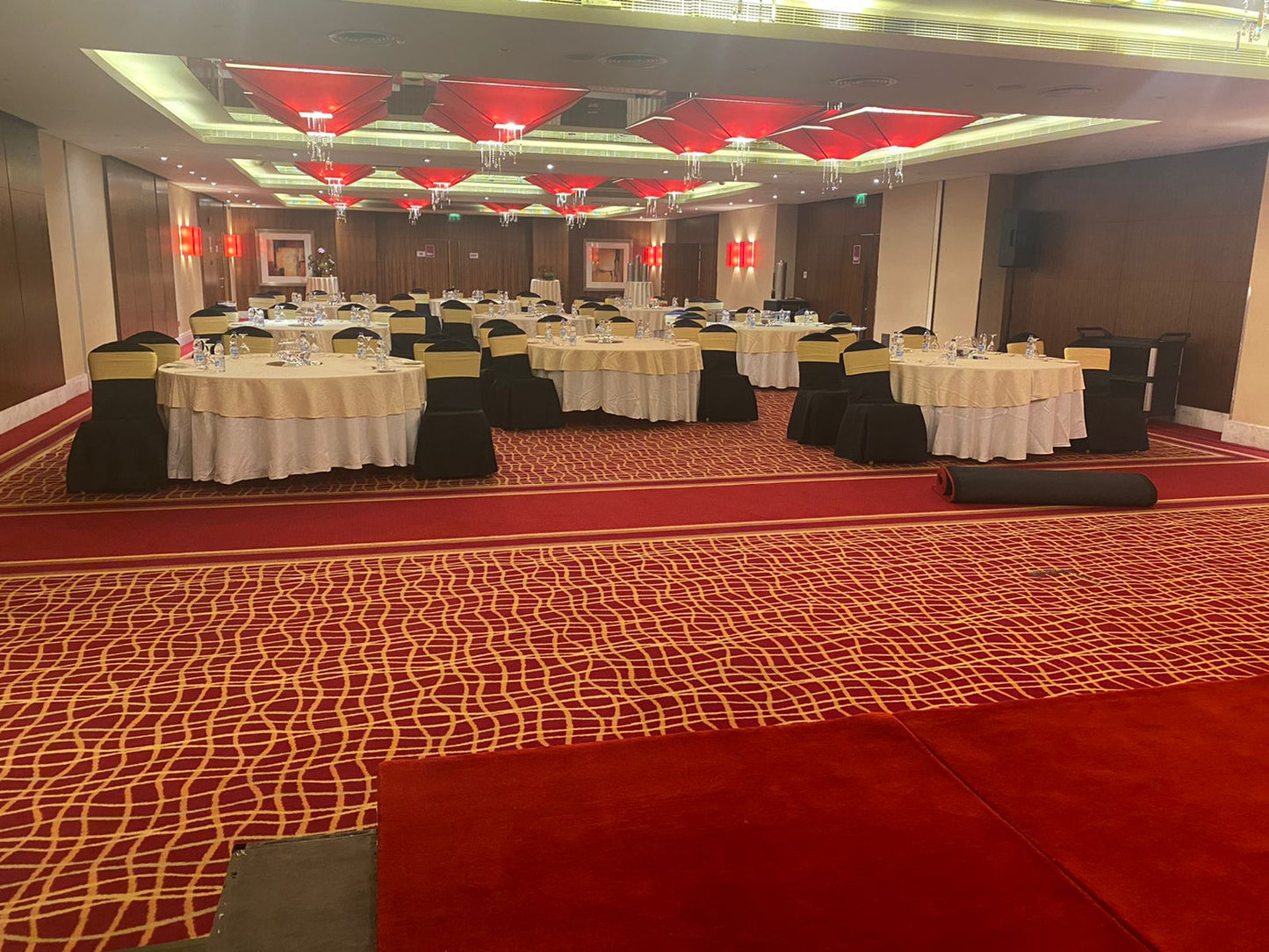 Emirates A&B Meeting Room Default Title