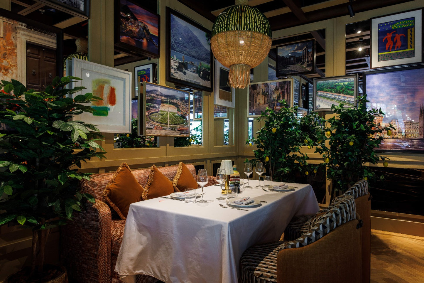 Main Restaurant (Arrogante)