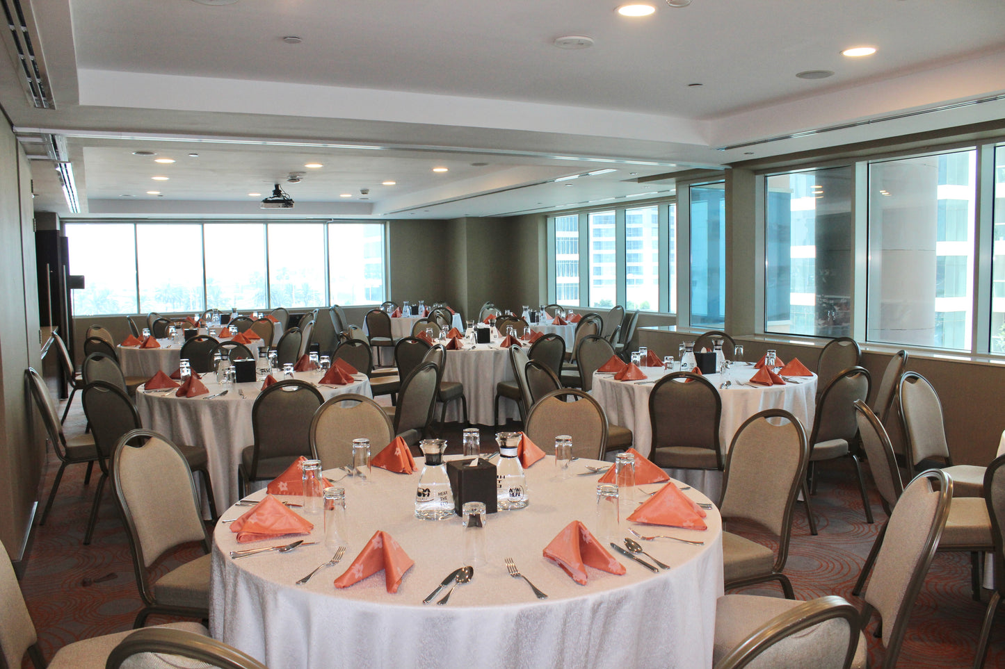 Jumeirah 1 & 2 (Meeting Room 384)