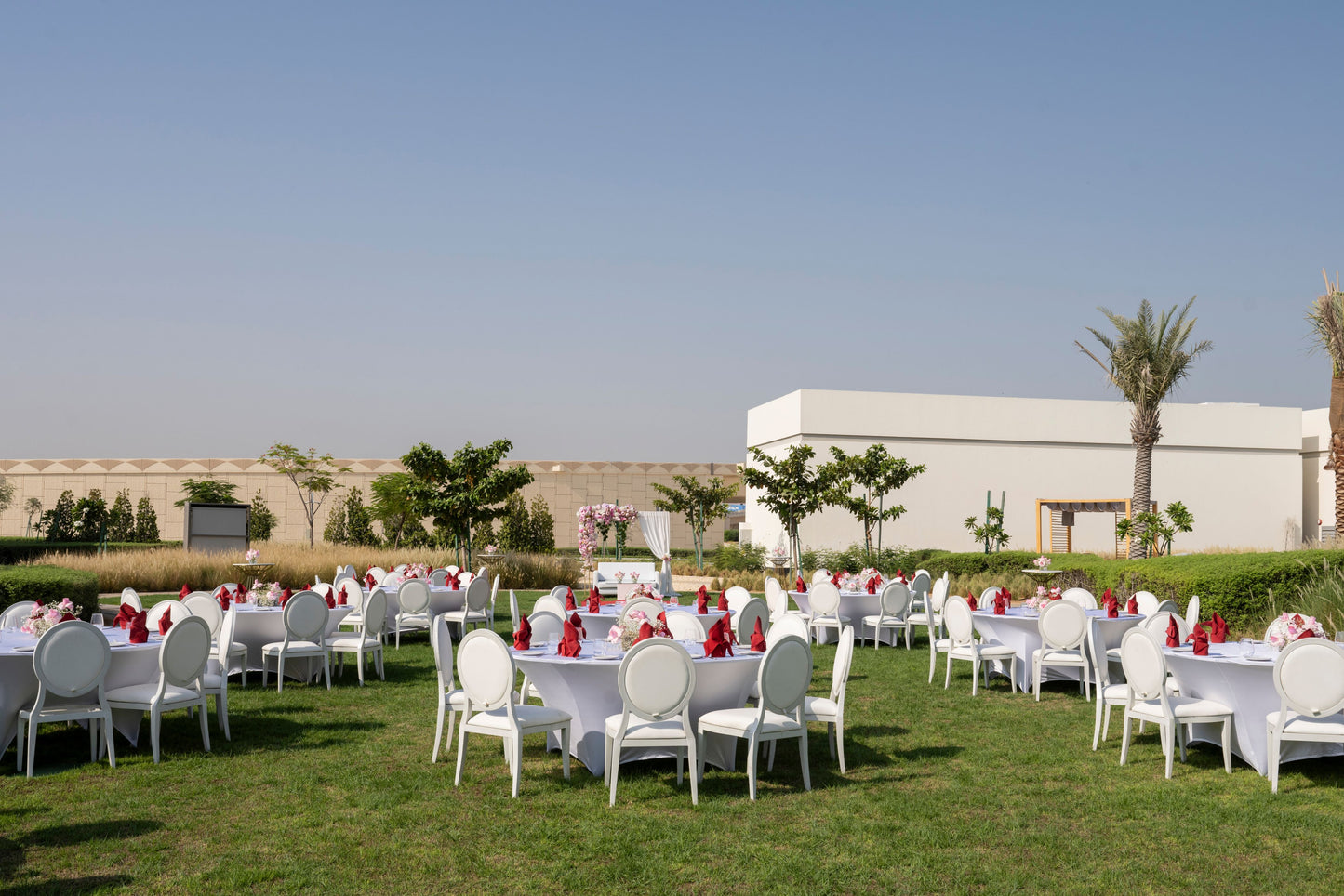 Poolside Lawn (Lawn 320)
