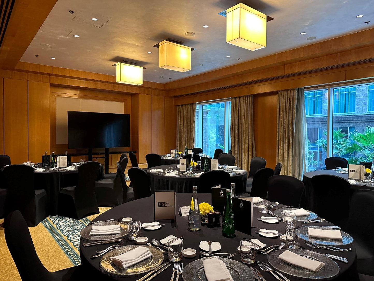 Salon 7 (Meeting Room 1245)