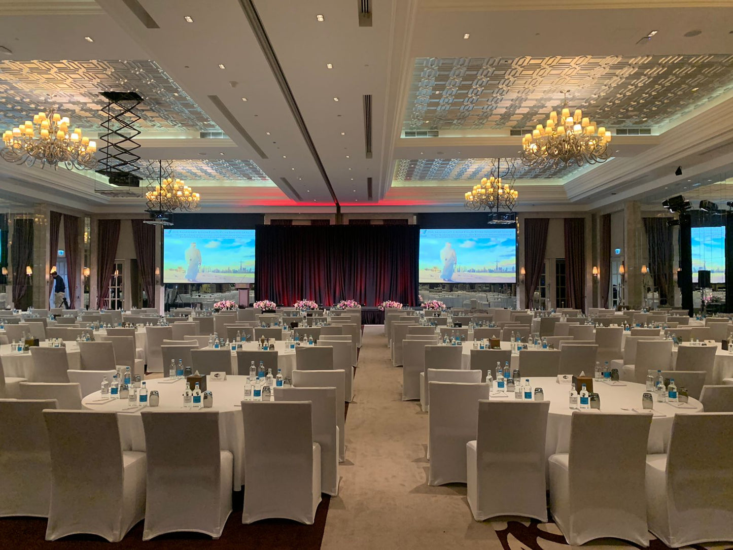 Grand (Ballroom 422)