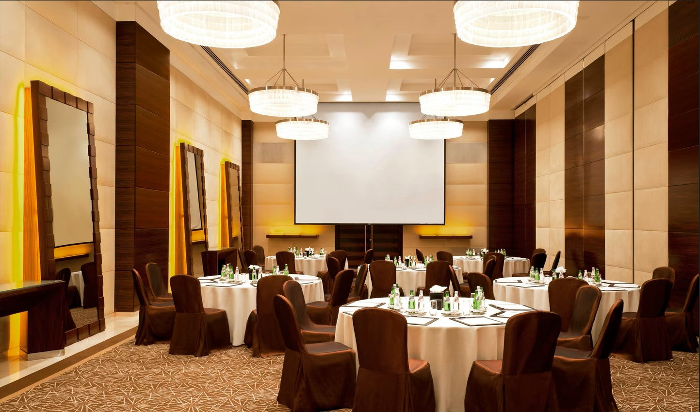 Windsor 1 (Ballroom 128)