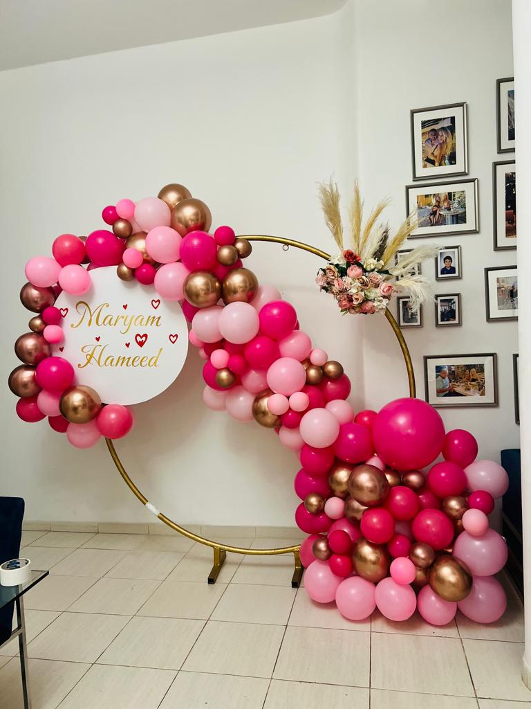 Gold Red Ring Backdrop Decor