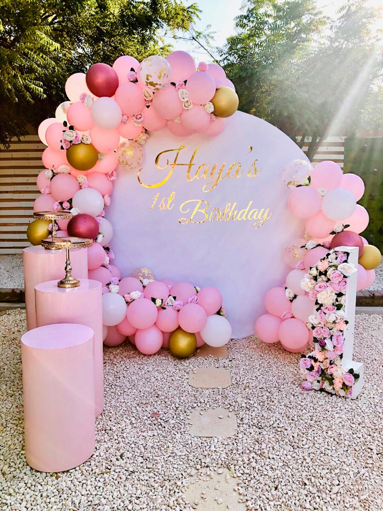Haya Is 1 Round Backdrop Pink