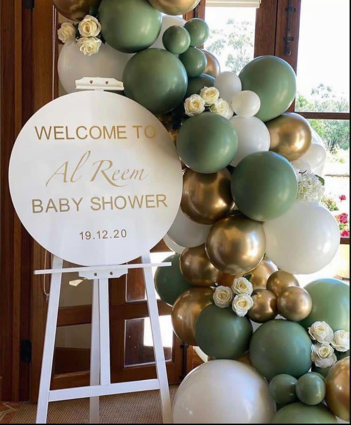 Round Baby Shower Decor