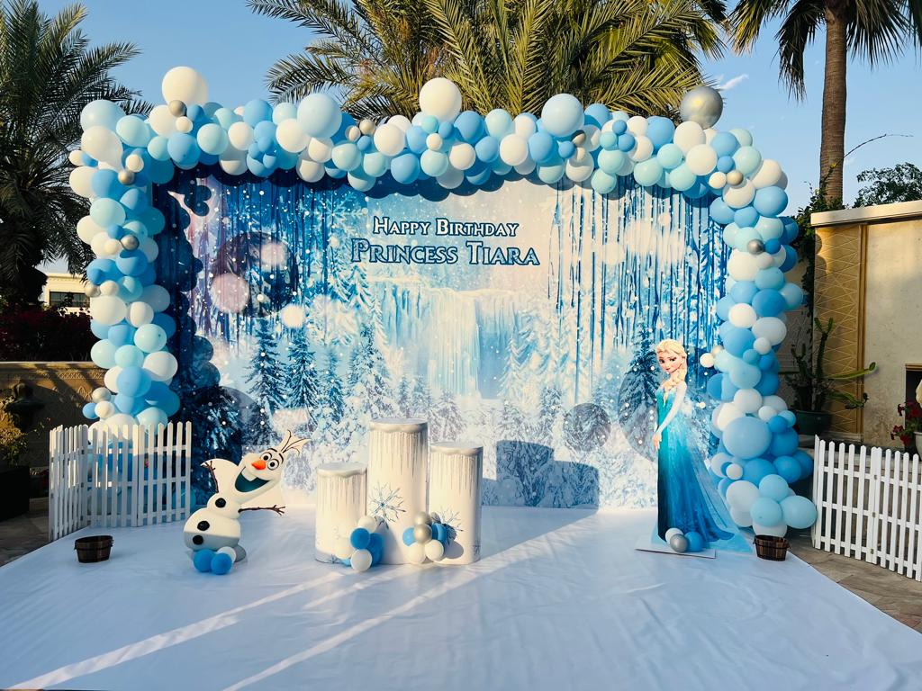 Tiara Frozen Birthday Decor