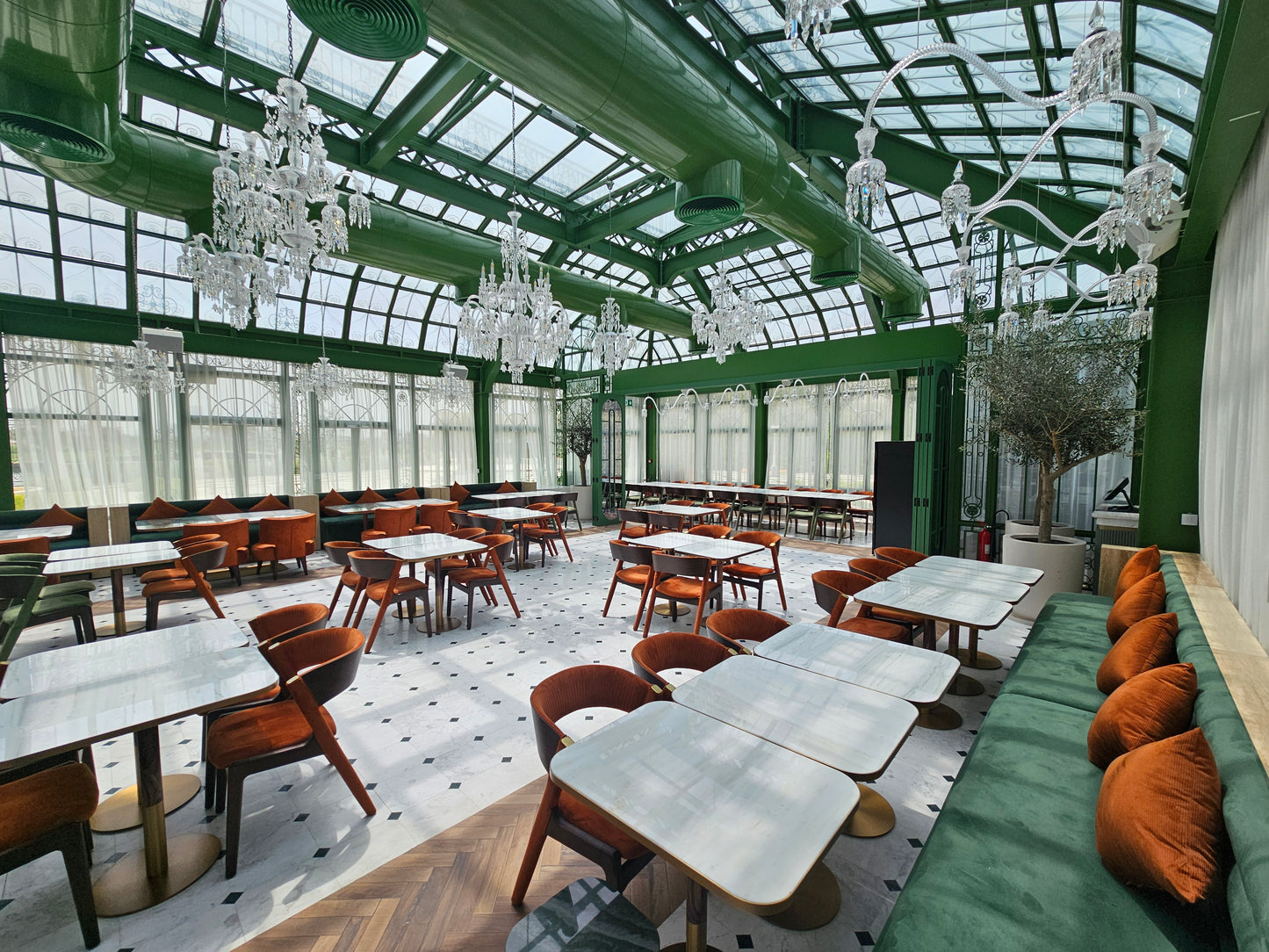 Bahu (Ballroom 454)