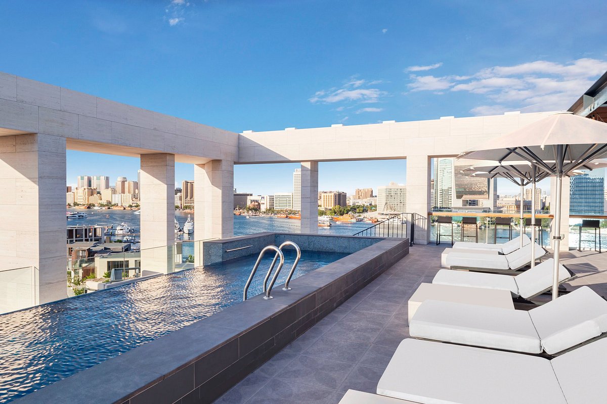 Sol Sky Bar (Rooftop 1364)