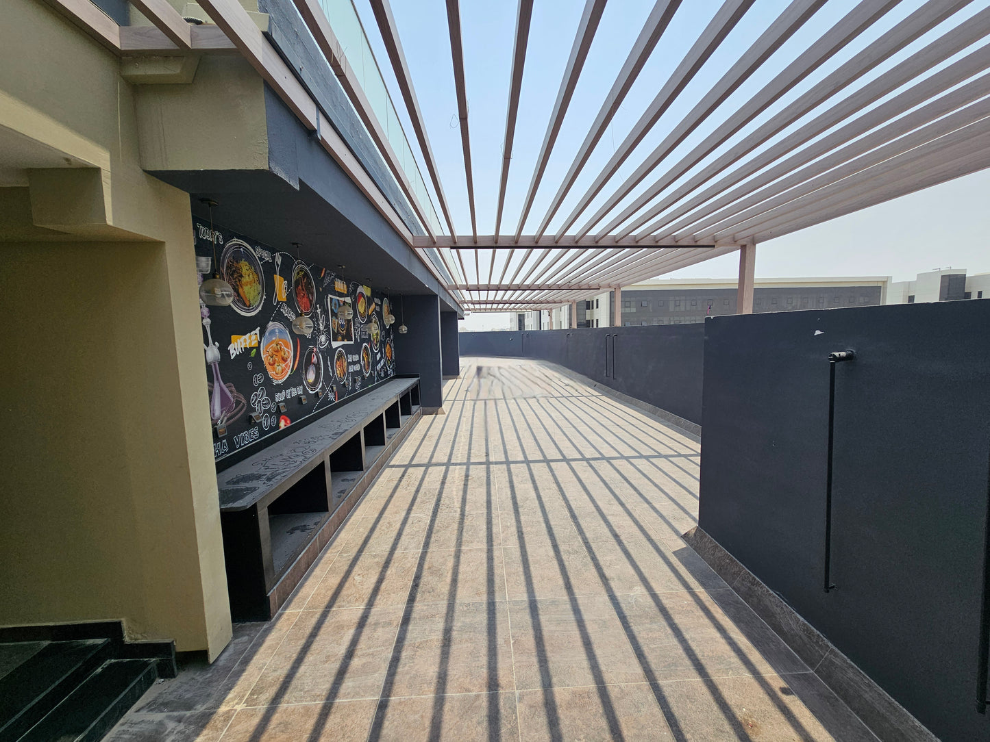 Amber Rooftop Arena (Rooftop 1081)
