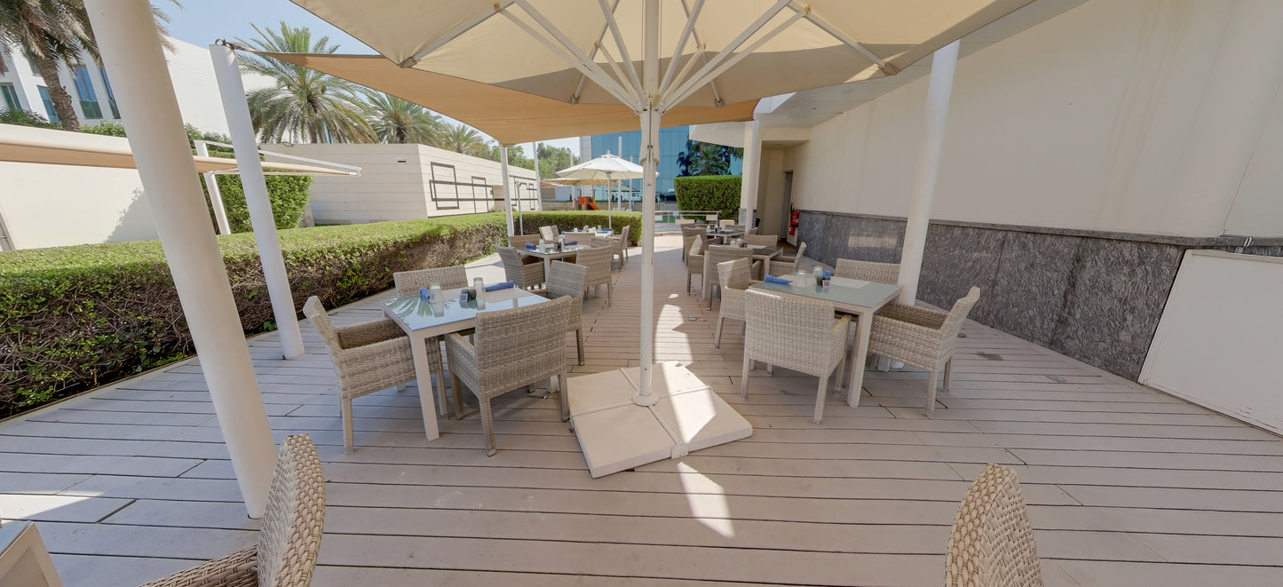 Poolside Bar (Poolside Area 745)
