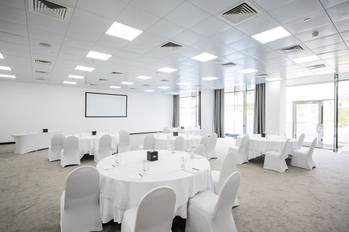Al Maryah (Meeting Room 751)