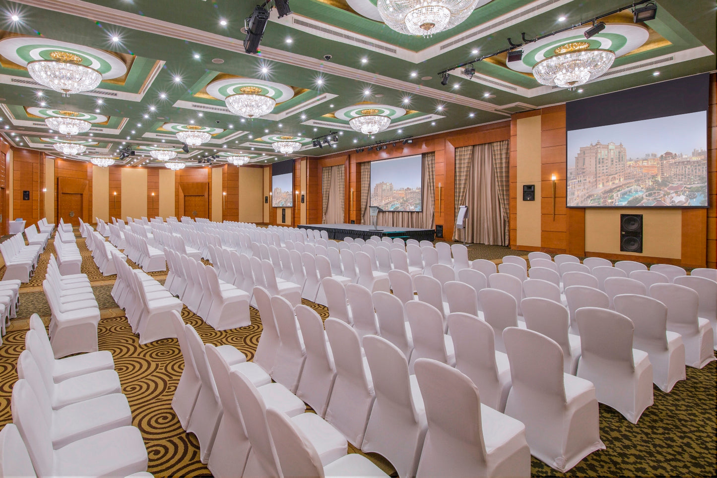Al Yassat Grand Ballroom (Ballroom 580)