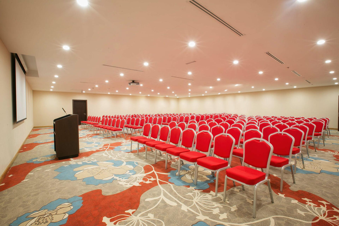 Vintage Ballroom (Ballroom 665)