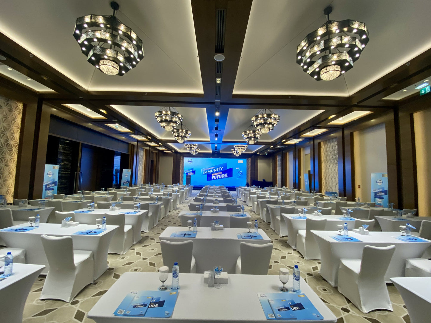 Grand (Ballroom 572)