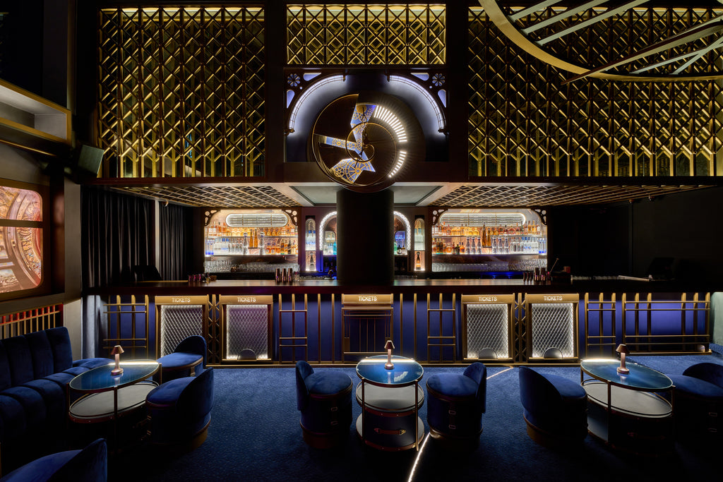 Voyage at Amelia (Lounge 1190)