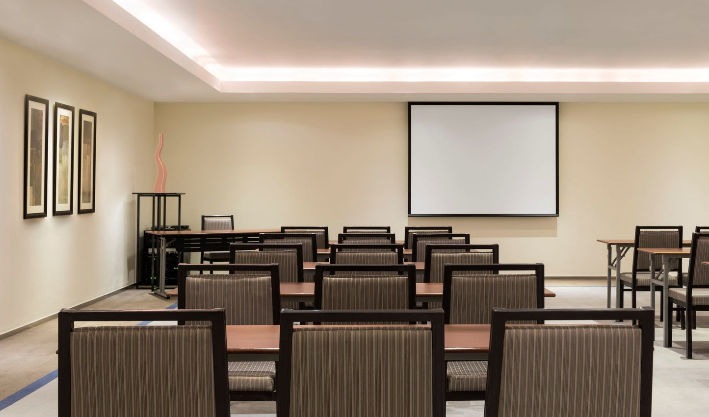 Dubai (Meeting Room 1169)