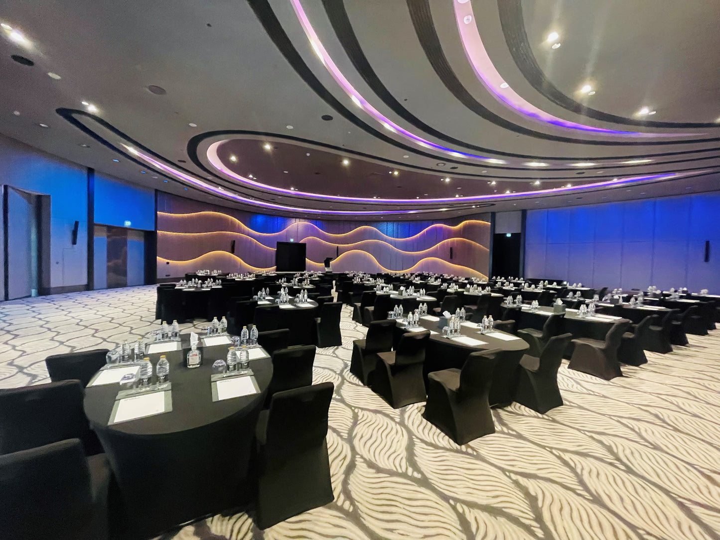 Great Room (Ballroom 698)