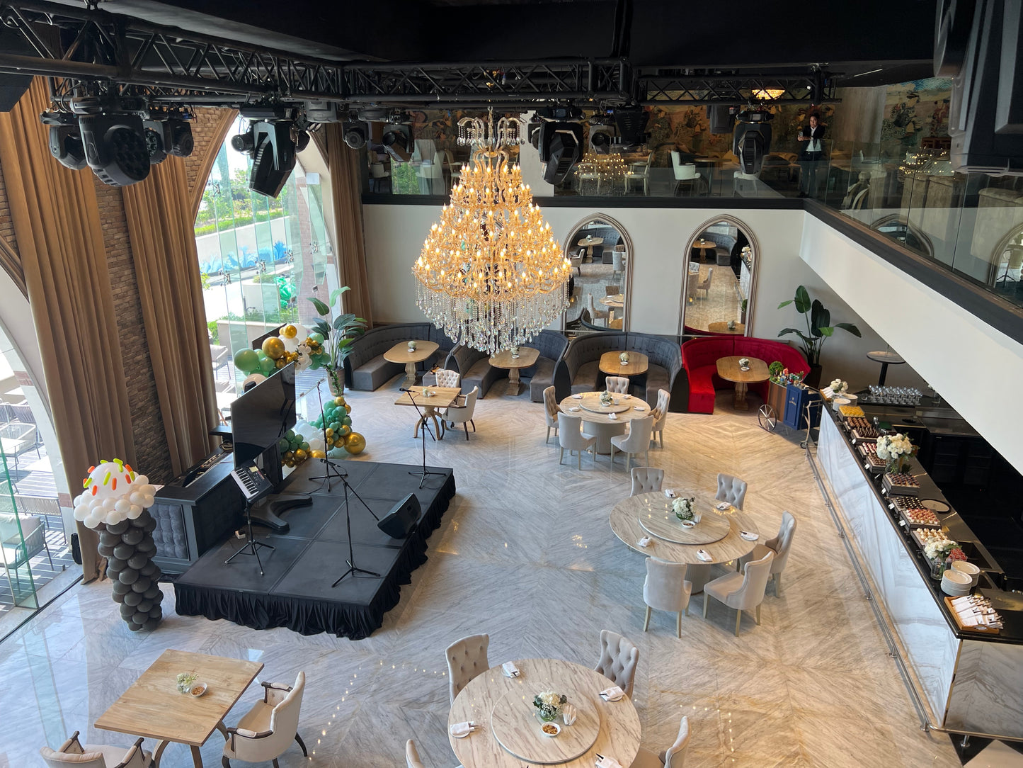 Glass House (Restaurant / Party Hall 867)