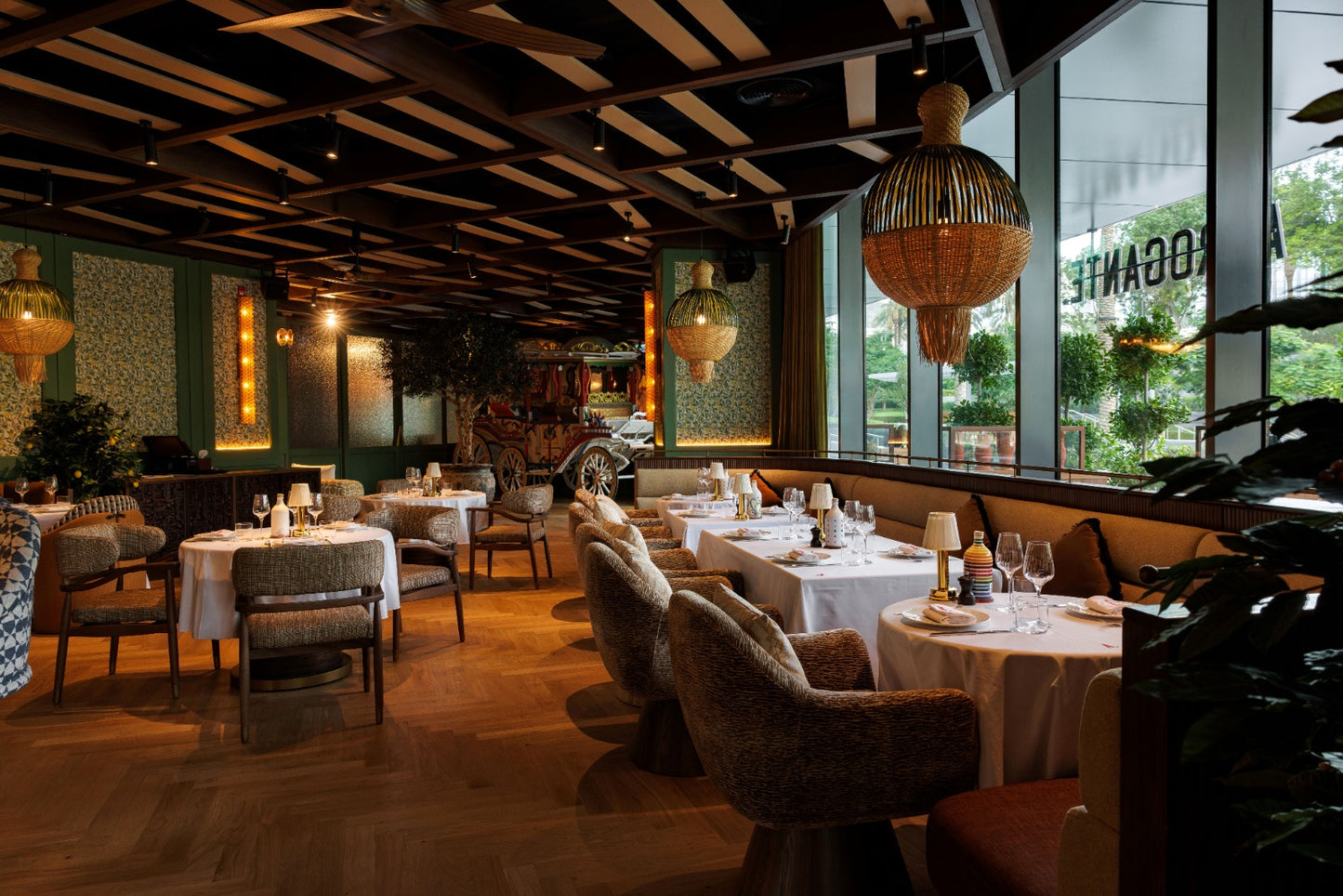 Main Restaurant (Arrogante)