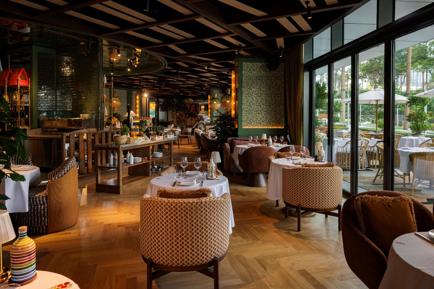 Main Restaurant (Arrogante)