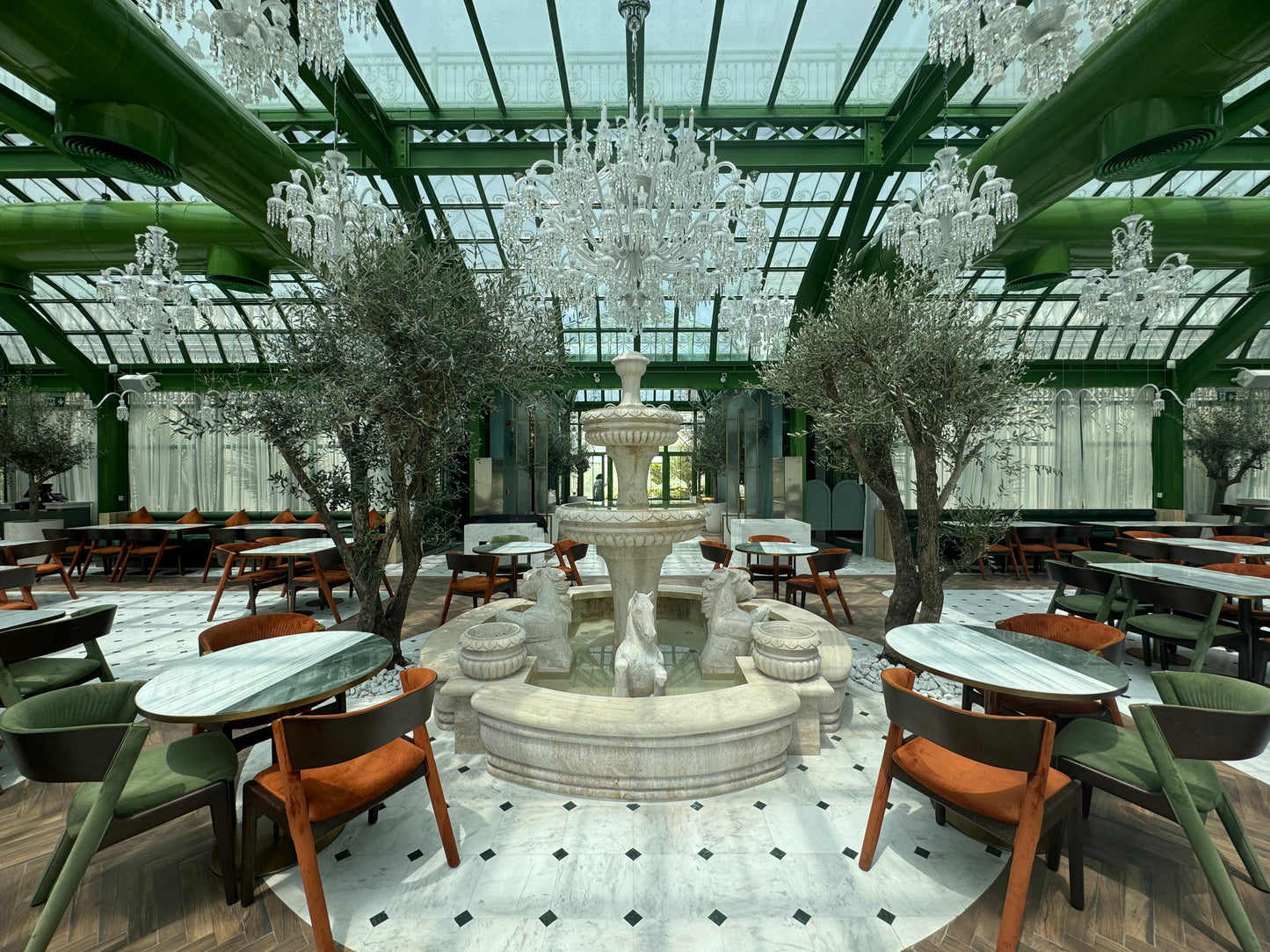 Bahu (Ballroom 454)