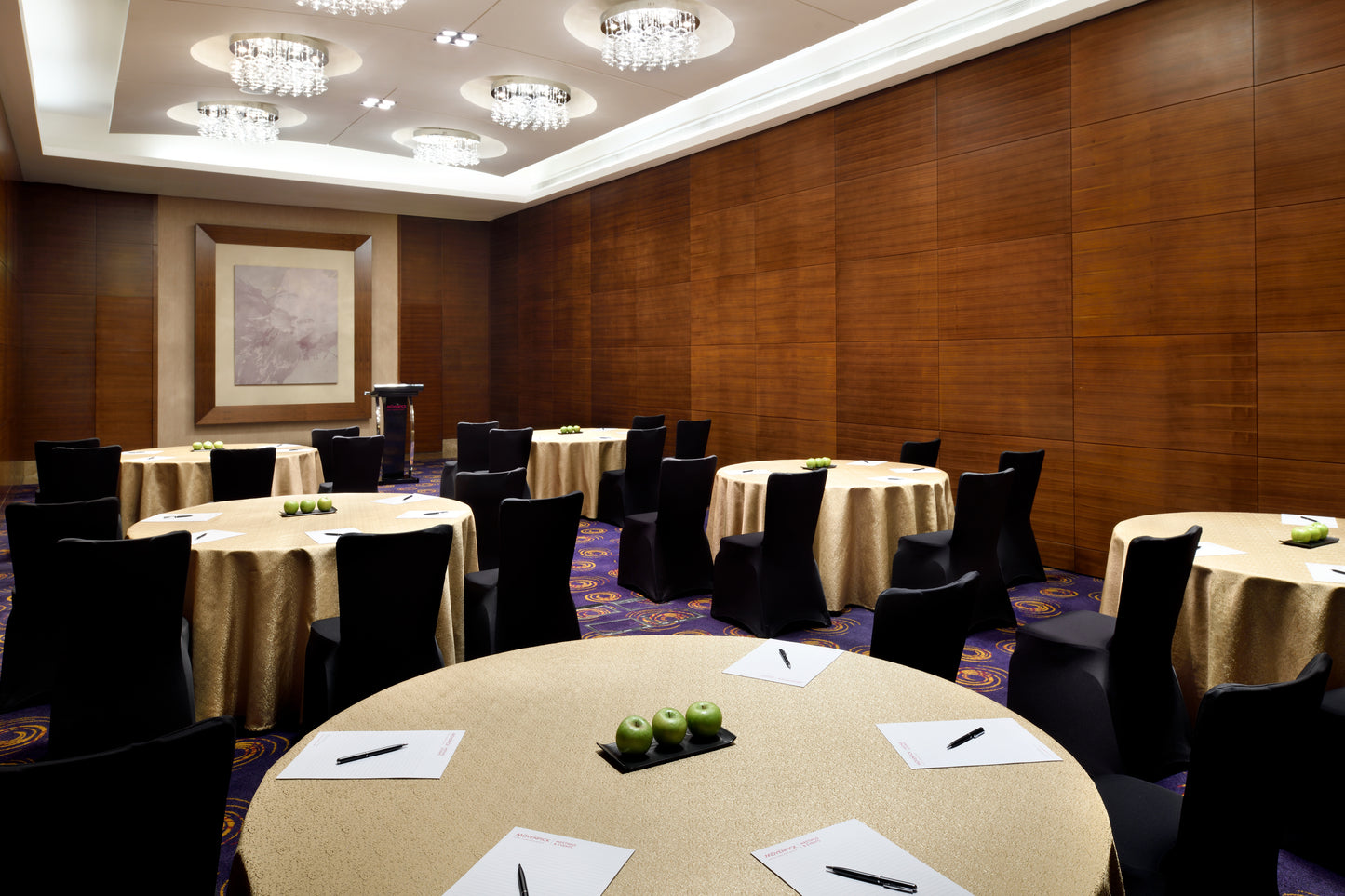 Melrose (Ballroom 382)