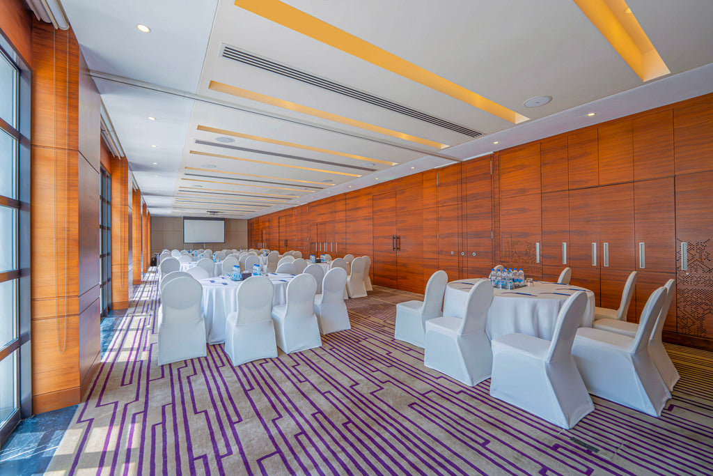 Pearl (Meeting Room 946)