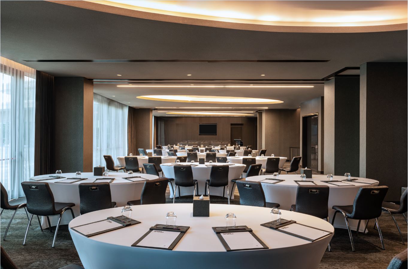 Studio 1 (Meeting Room 685)