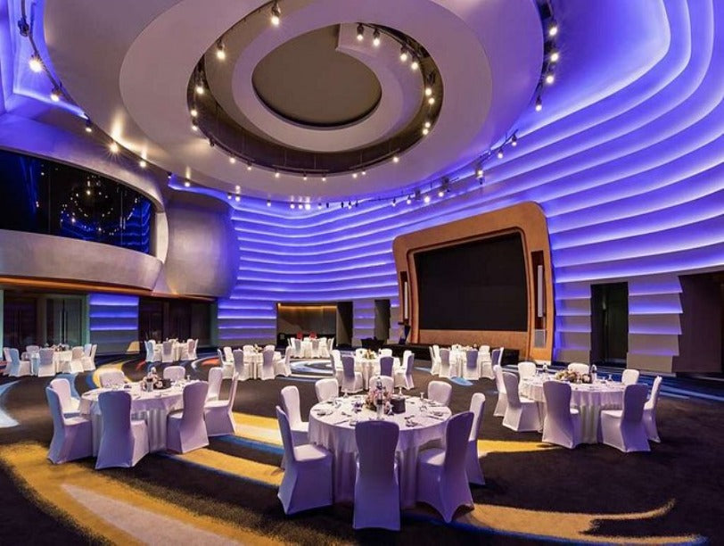 Amazing (Ballroom 31)