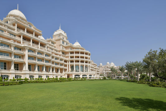 West lawn (Lawn 472)