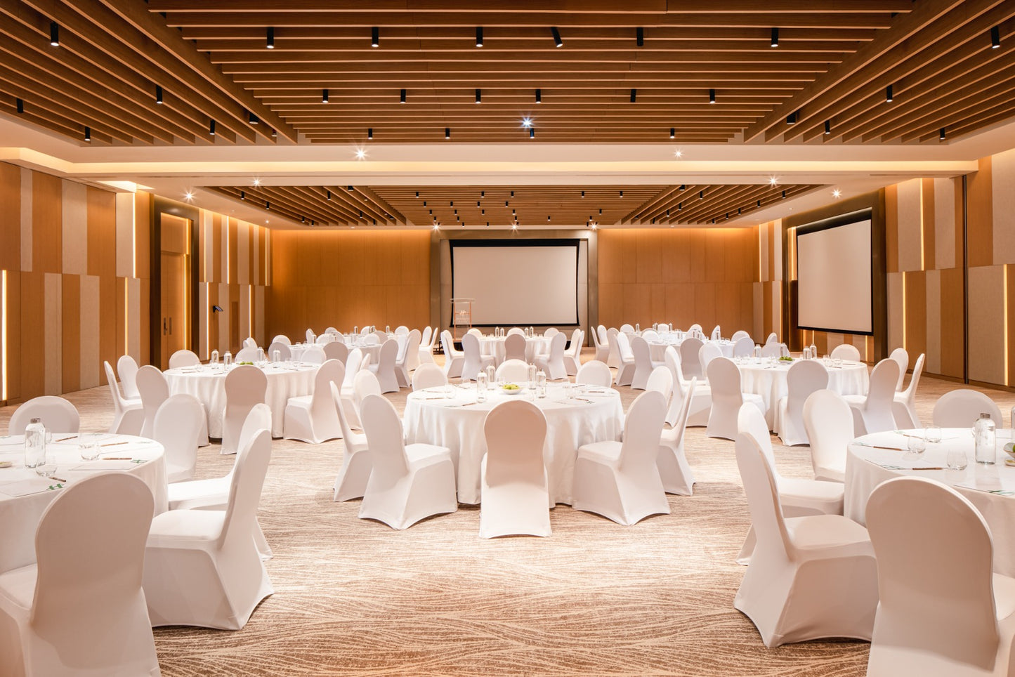 Arjan 1 (Ballroom 321)
