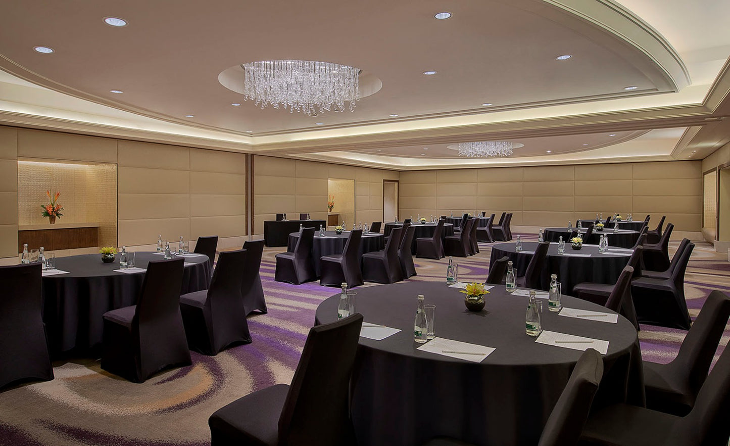 Major East (Ballroom 916)