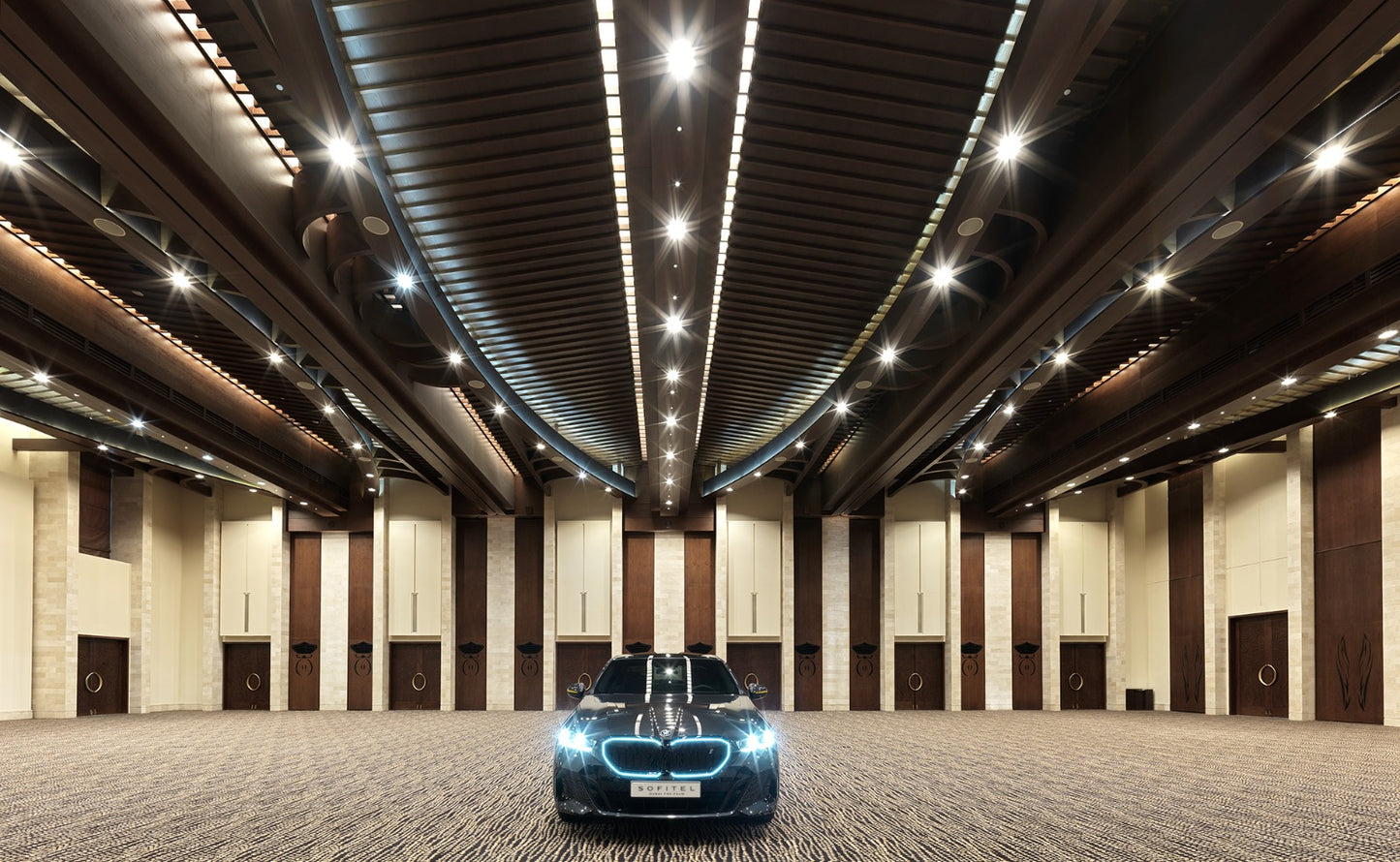 Moorea (Ballroom 248)