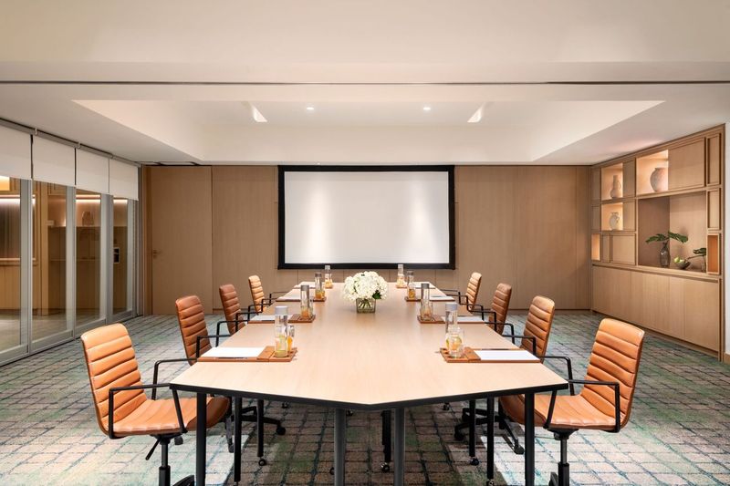 Yana (Meeting Room 396)
