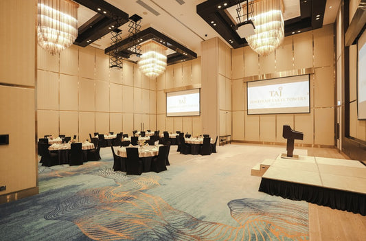 The Ballroom (Ballroom 283)