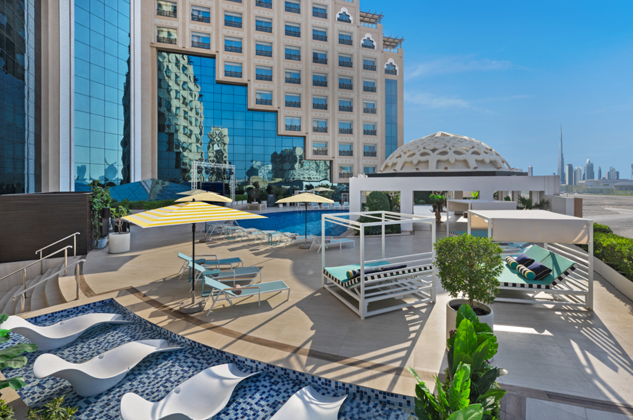Outdoor (Poolside Area 1373)