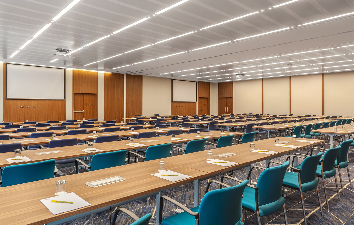 Zeina Ballroom (Ballroom 527)