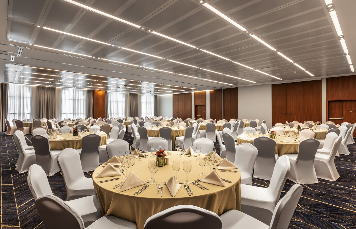 Zeina Ballroom (Ballroom 527)