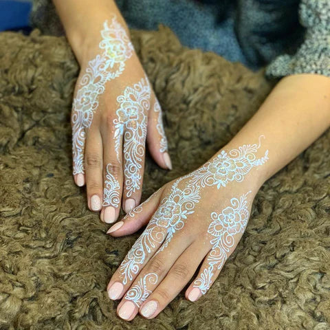 White Henna Artist - Rida