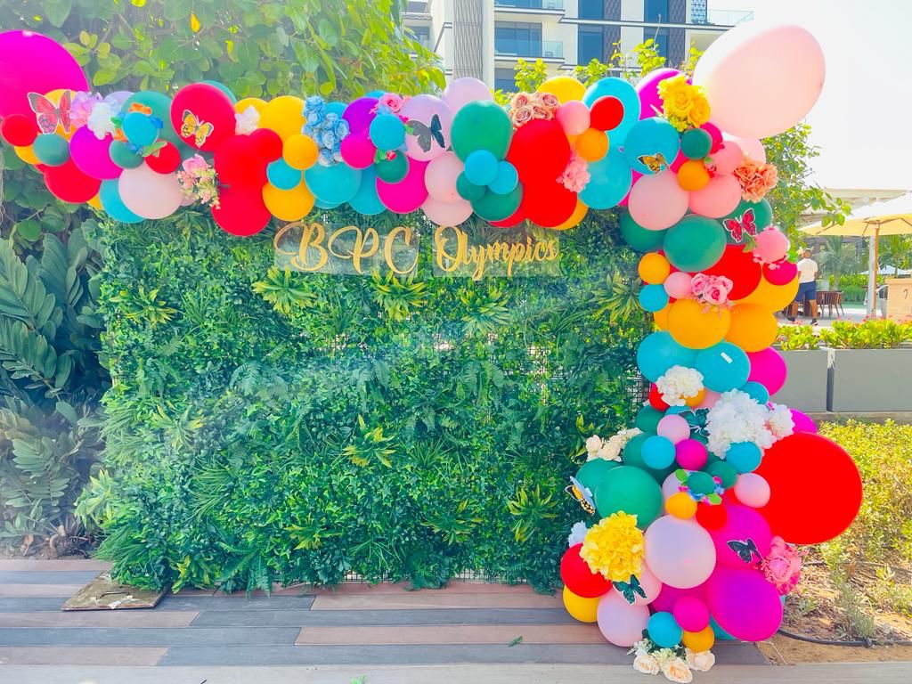 BPC Olympics Green Decor