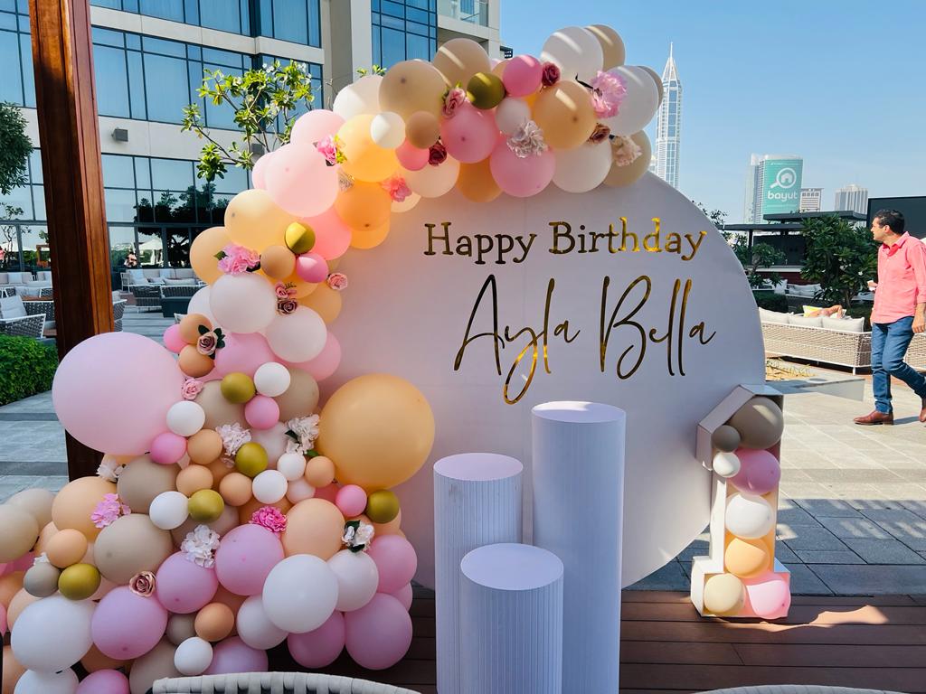 Bella Birthday Decor
