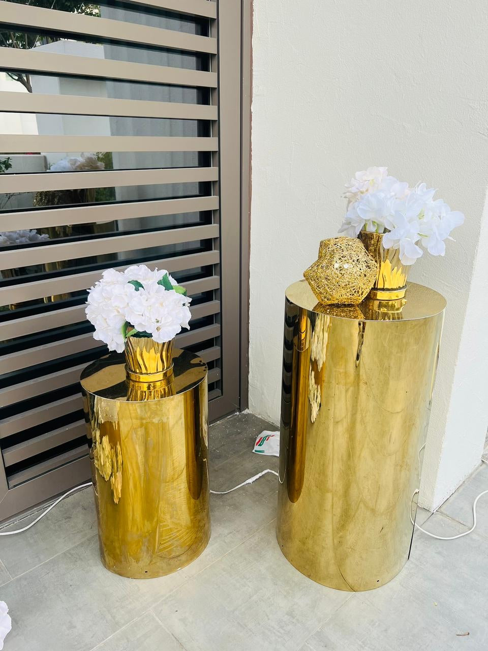 Candles & Flowers Decor