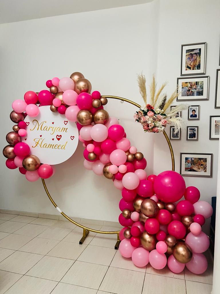 Gold Red Ring Backdrop Decor