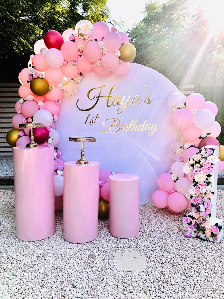Haya Is 1 Round Backdrop Pink