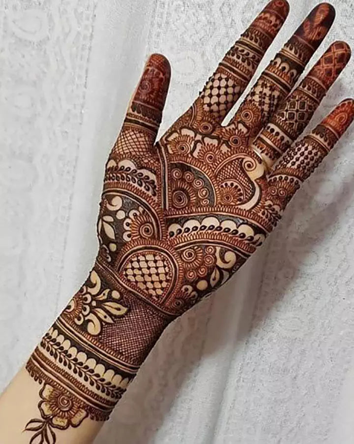 Henna Artist - Afreen