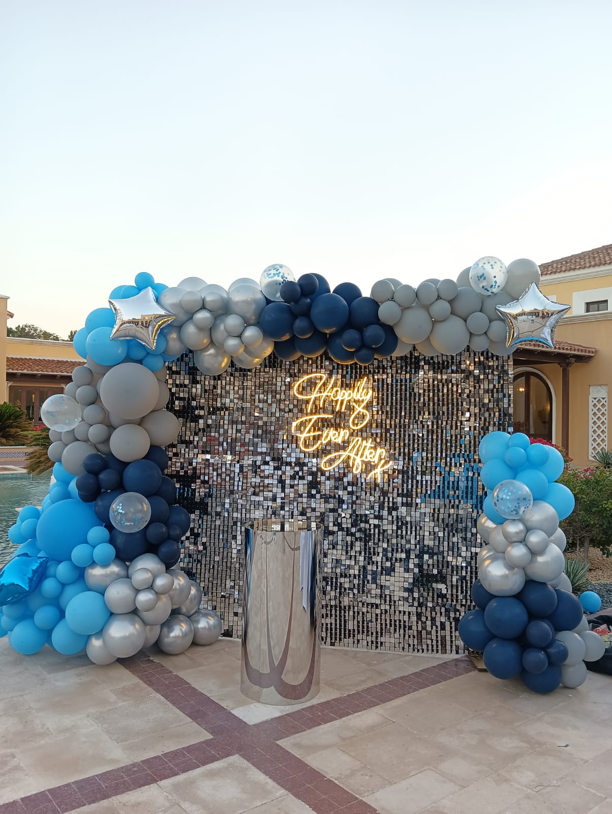 Shimmering Anniversary Theme Decor