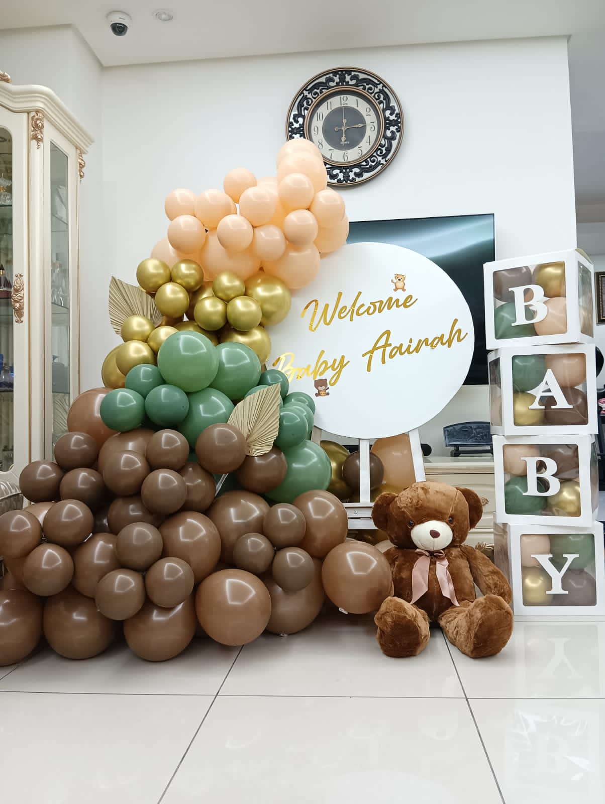 Teddy Bear Welcome Baby Decor