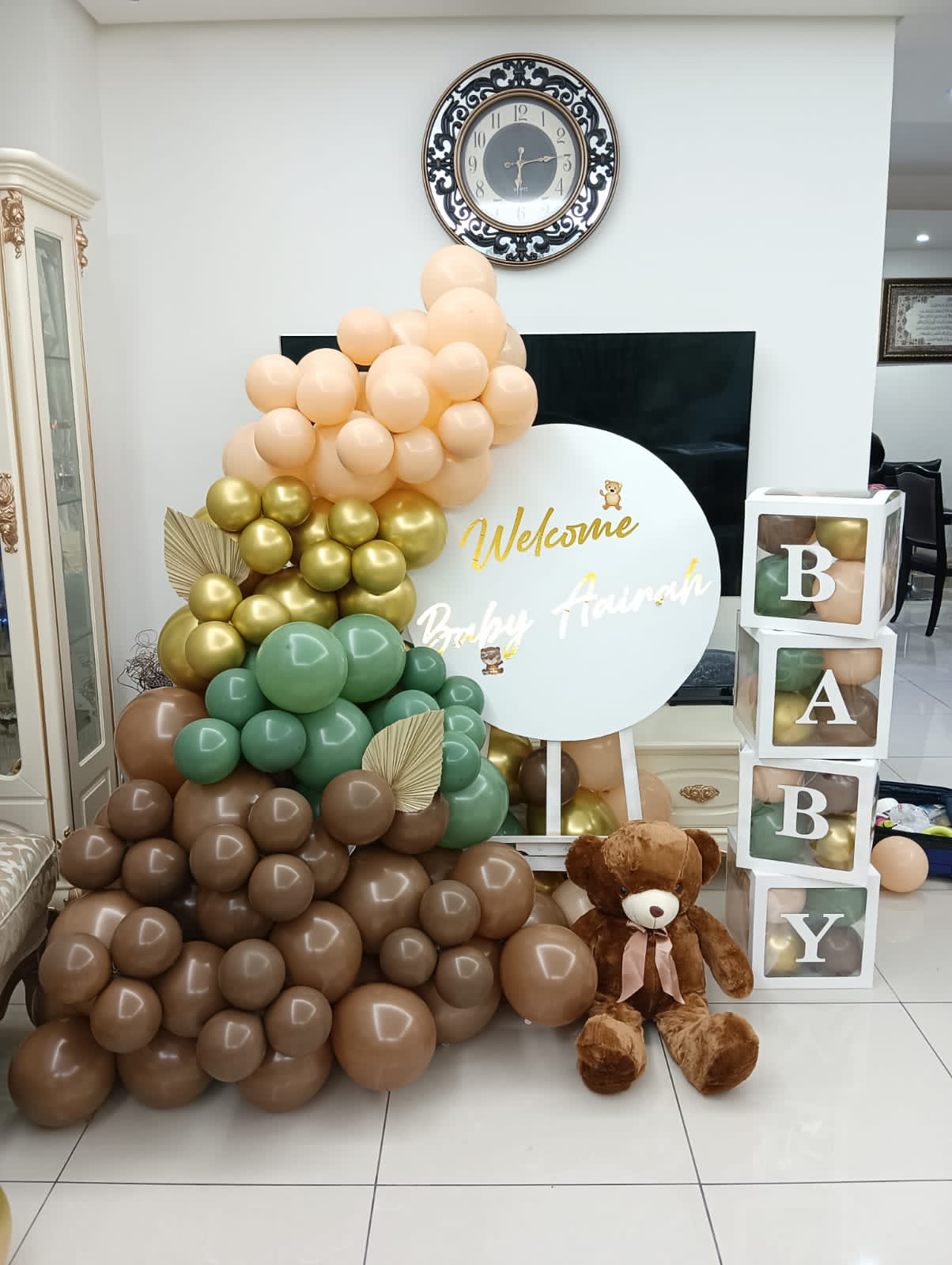 Teddy Bear Welcome Baby Decor
